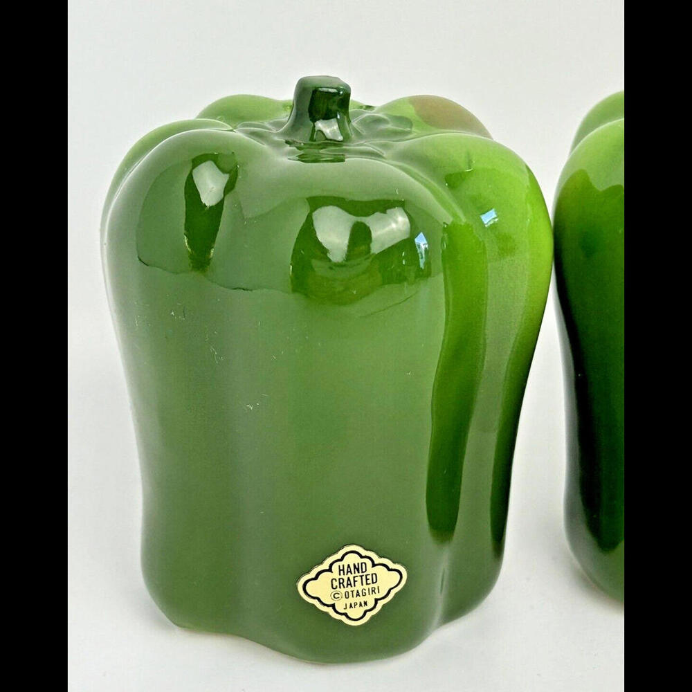 Vintage Otagiri Green Peppers Salt Pepper Shakers Ceramic Japan 1984 - Picture 2 of 9